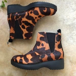 LOUISE ET CIE Women's Calf Hair Platform Booties 5.5